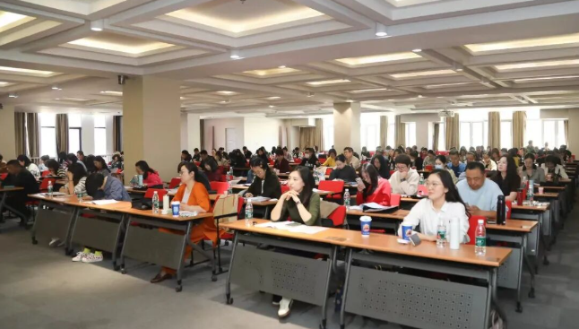 调解中心创始人温陈静律师受邀参加高新区总工会2025年“匠人计划”工会干部培训班